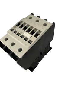 GE CL07A300M6 Schütz 80Amp 600V 230V Spule - Bild 1 von 4