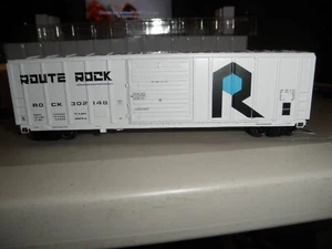 Rock Island - WHITE - 5277 cu.ft. Boxcar # 302133 - Picture 1 of 4