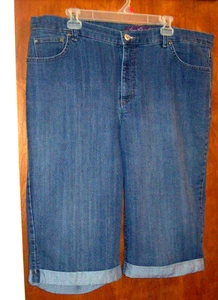 Womens Gloria Vanderbilt Ashley Blue Jean Capris Pants size 18W - Picture 1 of 6