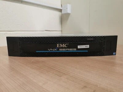 EMC VNXe3100 12 Bay SAS Disk Expansion Rackmount V2-DAE-12 2x EMC 110-123-000D - Image 1 of 4