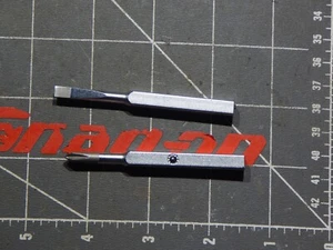 READ Snap On Interchangeable Reversible Screw Driver Screwdriver Flathead Blade - Picture 1 of 2