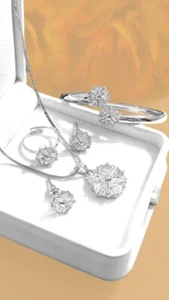 Damen schönes Schmuck Kombi Set mit Halskette, Armband, Ring und Ohrringen - Bild 1 von 2