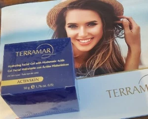 Hydrating Facial Gel with Hyaluronic Acids/Gel Facial Hidratante - Picture 1 of 7