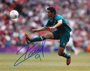 RAUL JIMENEZ SIGNED AUTO'D 8X10 PHOTO POSTER AGUILAS AMERICA FC MEXICO A - Picture 1 of 2