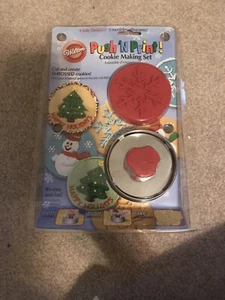 NEW Wilton Push 'N Print Cookie Making Set - Snowman, Snowflake, Christmas Tree - Picture 1 of 2