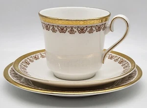 Elizabethan Clifton Trio (1) Hand Decorated Fine Bone China VTG Made In England - Picture 1 of 23