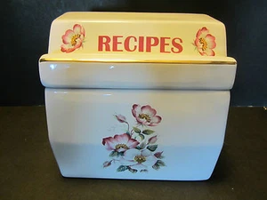 Vintage Ceramic Recipe lidded Box House of Webster Briar Dogwood flower USA - Picture 1 of 8