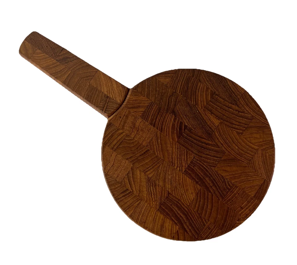 Tabla de cortar y cuchillo MCM de colección Dansk Jens Quistgaard teca piruleta madera queso Foto 1 de 4