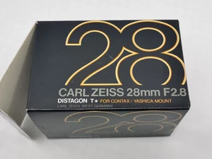 CARL Zeiss 28MM F2.8 distagon T. c/y MOUNT - Picture 1 of 6