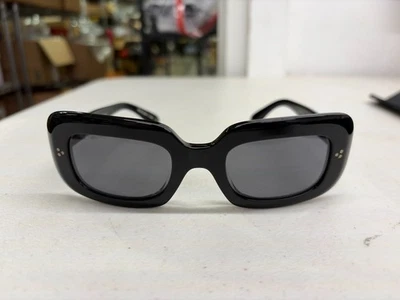 Очки солнцезащитные поляризованные Oliver Peoples SAURINE черные квадратные OV5394SU 100581 - Изображение 1 из 4