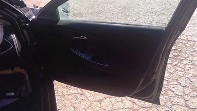 2020 Chevrolet Malibu Passenger Side Front Inner Door Trim Panel Black - Imagem 1 de 3