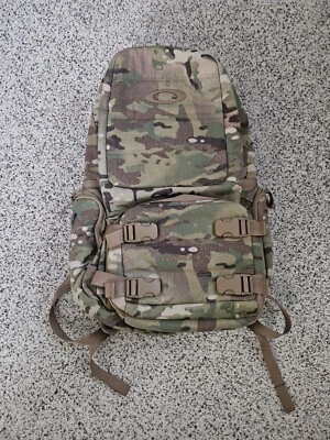Bolso Oakley Range Camuflado NUEVO con ETIQUETA Foto 1 de 2