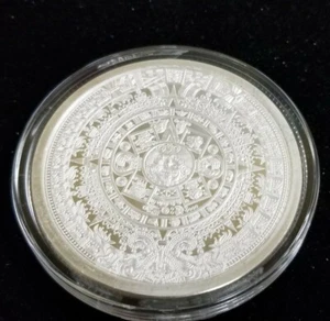 5 Oz .999 Silver Aztec Mayan Calendar Cuauhtemoc Bullion Round - Picture 1 of 2