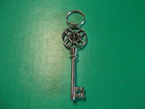 Unique Collectible Key Chain 3"in Metal Celtic Cross Key - Picture 1 of 4