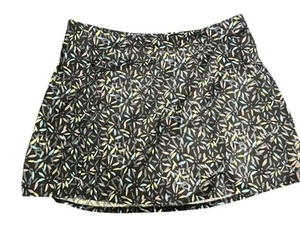 L.L.Bean Women’s Active Skort Size Medium Multicolor Leaves - Picture 1 of 6
