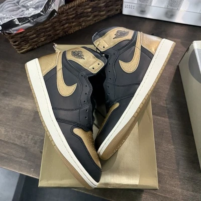 Размер 10,5 - Air Jordan 1 ретро оригинальный высоты черное золото (новый) - Изображение 1 из 4