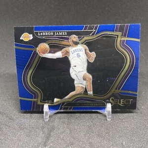 2022 PANINI SELECT BLUE #226 LeBRON JAMES LAKERS - Picture 1 of 4