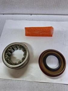 CROWN VIC 2002 Wheel Bearing Rear 8 - Picture 1 of 1