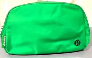 NEU Lululemon Everywhere Gürteltasche 1L Bright Kelly Green Punch Neu mit Etikett Konzert - Bild 1 von 3