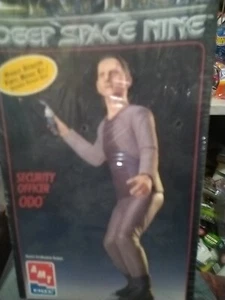 STAR TREK 1995 DEEP SPACE NINE SECURITY OFFICER ODO AMT ERTL MODEL NEW SEALED B4 - Picture 1 of 1