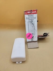 Honeywell 5817CBXT Wireless Commercial door sensor Fire/Burg transmitter - Picture 1 of 3