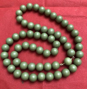 Vintage Olive green Smooth plastic bead hidden clasp strand necklace 26” Long. - Picture 1 of 5