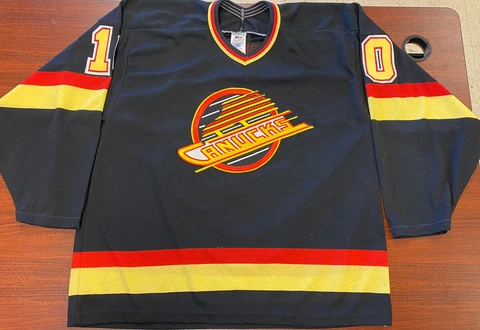 Vtg Maska Air Knit NHL Vancouver Canucks # 10 Pavel Bure Black Alt Jersey Sz L Cover