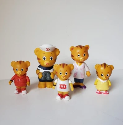 Лот из 5 фигурок Daniel Tigers Neighborhood игрушки друзья семья мама брат сестра  - Изображение 1 из 4
