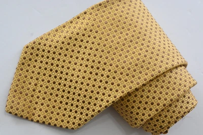 Gravata masculina CHARVET PLACE VENDOME AMARELO SEDA GOLA C:3 3/4" POR L:60" - Imagem 1 de 4