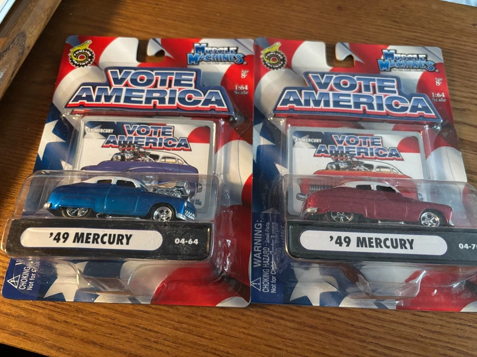 MUSCLE MACHINES VOTE AMERICA 49 MERCURY CUPÉ ROJO Y AZUL FUNDIDO A PRESIÓN ESCALA 1/64 NUEVO Foto 1 de 4