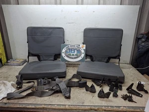 LAND ROVER DISCOVERY 1 300 TDI 7 ROW DICKIE SEATS AND FIXINGS GREY LEATHER - Picture 1 of 15