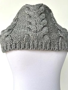 Gap Acrylic Wool Blend Cable Knit Cowl Neck Infinity Scarf Gray - Picture 1 of 9