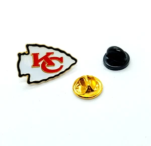 KANSAS CITY CHIEFS PIN Football NFL Team Gift Enamel Hat Backpack Lapel Brooch - Picture 1 of 4