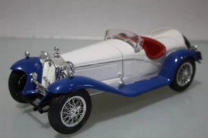 Modellino auto Alfa Romeo 2300 Spider anno 1932 da collezione scala 1:18 Bburago - Foto 1 di 11