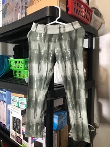 Justice Girsl Leggings in Green Tie Dye Color Size 8 - Picture 1 of 3