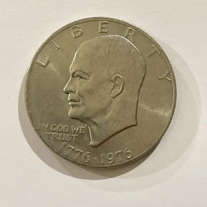 1976 Eisenhower Bicentennial Dollar - Picture 1 of 2