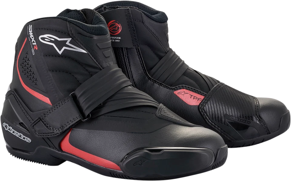Botas ALPINESTARS 2224521-13-38 SMX-1 R v2 - Preto/Vermelho - EUA 5 / UE 38 - Imagem 1 de 1