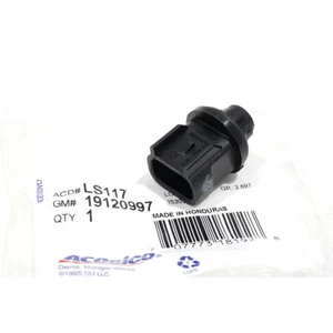 OEM NEW GM Chevrolet GMC Hummer Turn Signal Side Marker Lamp Socket 19120997 - Picture 1 of 3