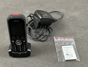 Snom M70 Słuchawka DECT ze stacją ładującą – solidna, audio HD, Bluetooth, towar B - Zdjęcie 1 z 5