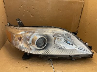 Halogen Headlight  Passenger Side Right RH  for 11-20 Toyota Sienna (BROken TAB - Image 1 of 4