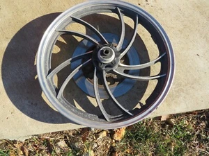 Original 1981 Yamaha XJ650L Maxim Front Rim Wheel Hub 1.85 X 19 - Imagen 1 de 7