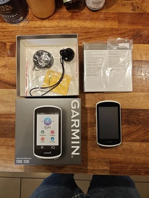 Garmin Edge 1030 Cycle Computer GPS FAULTY Spares Or repair. - Image 1 of 4