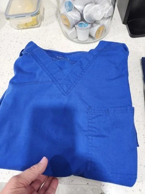 xl scrub sets women 2 TOPS 2 PANTS  DRAW STRING PANTS .  - Image 1 of 4