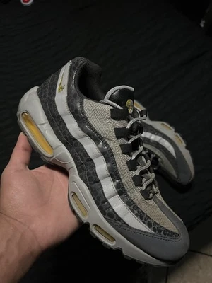 Nike Air Max 95 SE 3M Reflective Amarillo Off Noir Wolf Grey BQ6523-001 - Image 1 of 4