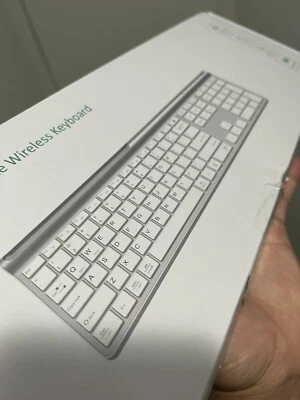 Multi Devices Rechargeable Wireless Keyboard - Image 1 of 3