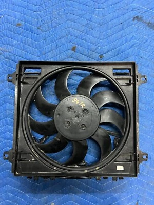 Audi R8 V10 2017 ventilador radiador delantero derecho 4S0121203C ~daño~ Foto 1 de 4