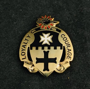 🌟US Army 5th Cavalry Regiment "Black Knights" DUI Unit Crest, Hat Lapel Pin - Picture 1 of 5
