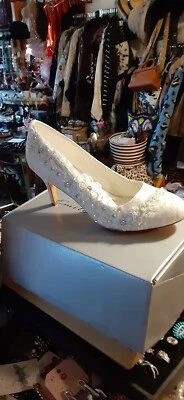 EMILY BRIDAL SHOES BLING Wedding Shoes 9 M - Image 1 of 4
