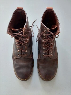 VINTAGE DR DOC MARTENS 1994 BROWN LEATHER BOOTS 8 EYELET MIE ENGLAND SIZE 9.5/10 - Image 1 of 4