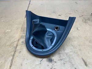 2001-2004 Ford Mustang Dark Charcoal Manual Transmission M/T Shifter Boot Bezel - Foto 1 di 5